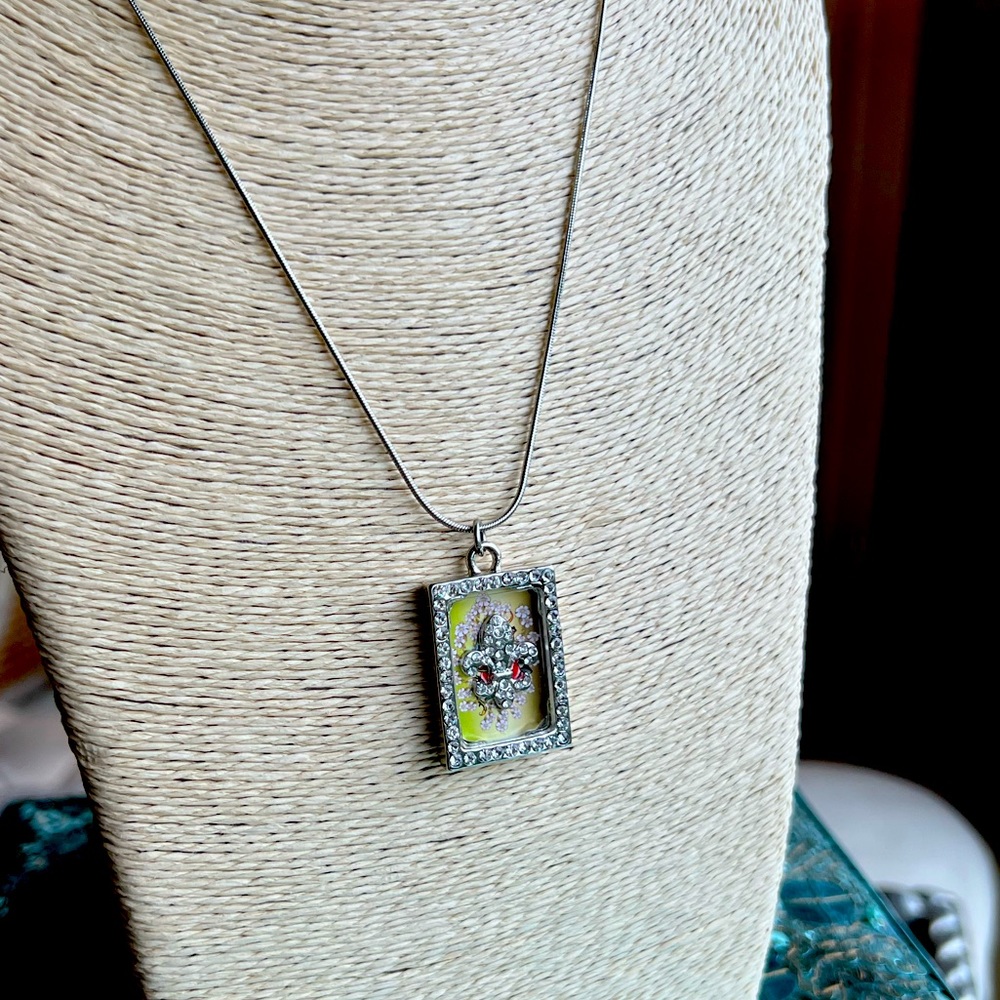 Fleur-di- lis Pendant Necklace🌸